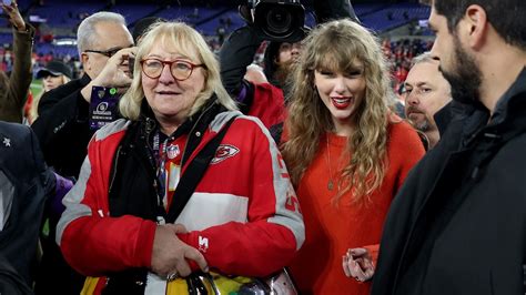 donna kelce reacts to swift's album